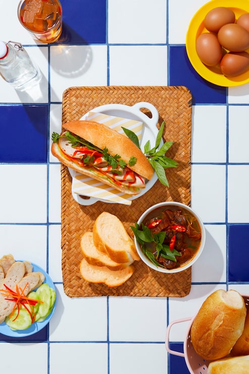 Miễn phí Photo góc nhìn từ trên xuống của món ăn ngon trên bàn