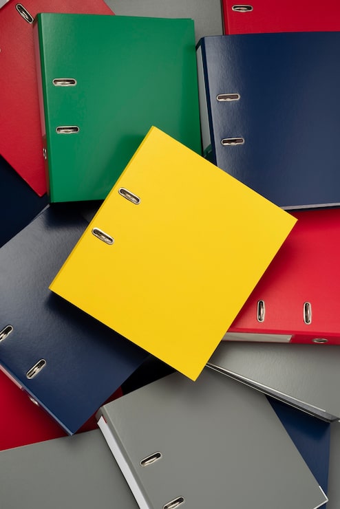Photo gratuit bandeur à anneaux utilisé pour le stockage de documents