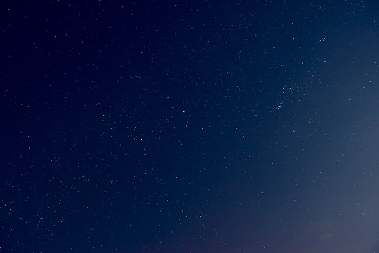 Photo gratuit beau ciel nocturne avec des étoiles brillantes