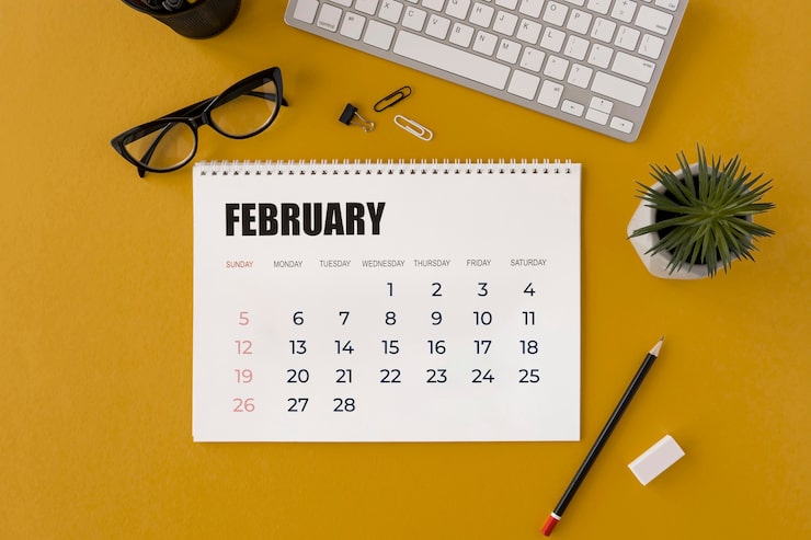 Photo gratuit calendrier de bureau avec des textes en anglais