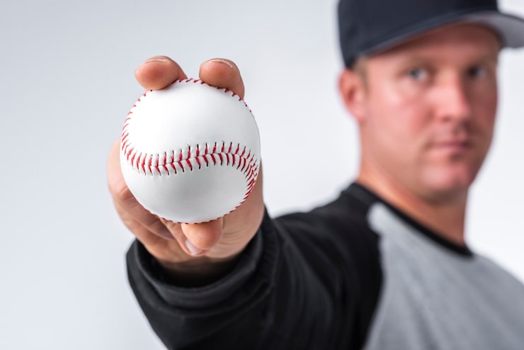 Photo gratuit gros plan, tenu main, baseball
