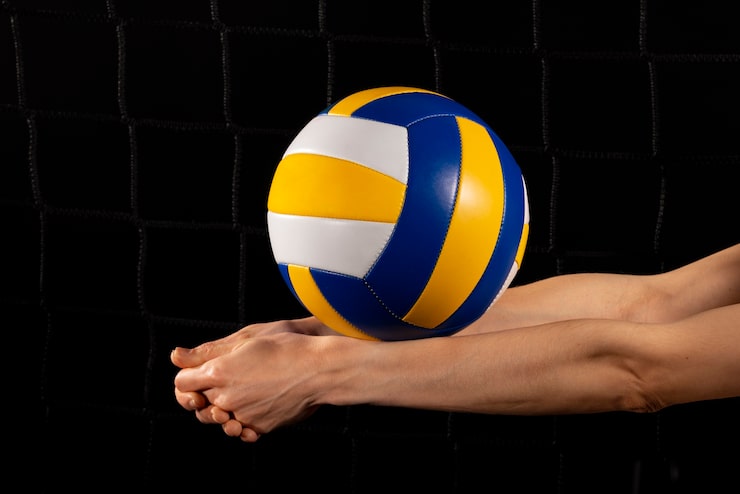 Bild händer som spelar volleyboll