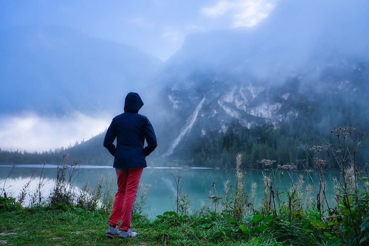 Foto lake i dolomitterne, italien.