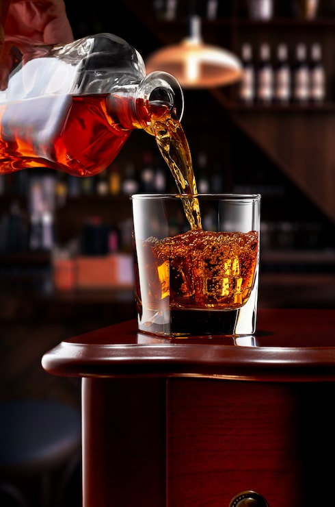 Bild whiskey i mörkret