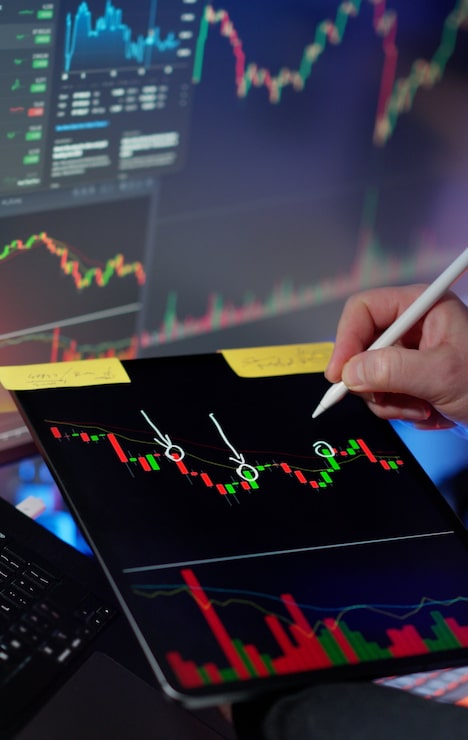 Foto technische analyse handelsstrategie candlestick-grafiek signalen