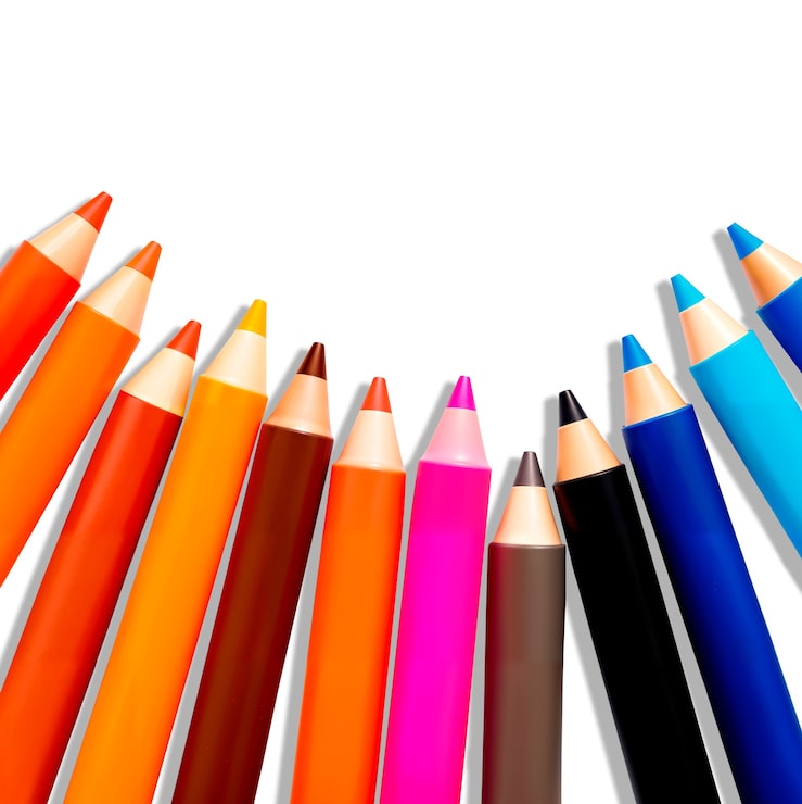 PSD Gratis close up pada item pensil perlengkapan kantor