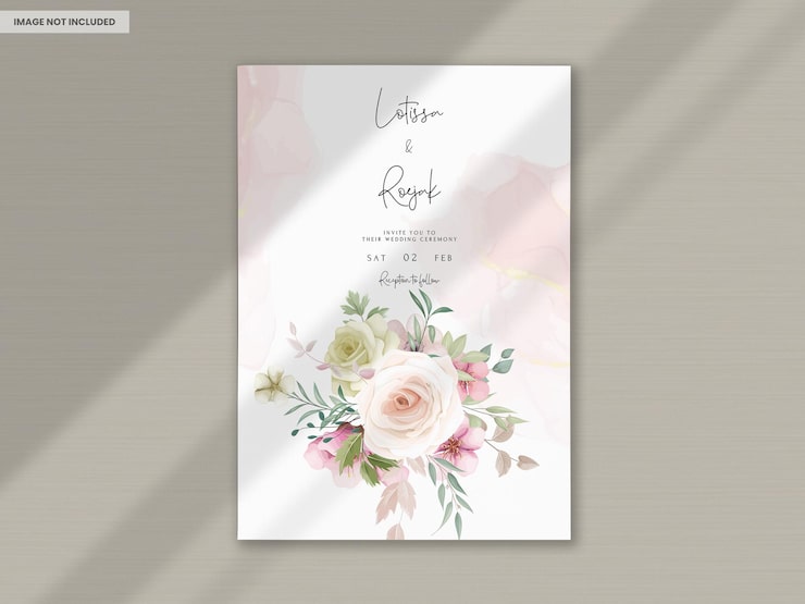 PSD gratuito hermosa invitación de boda con flores y hojas dibujadas a mano