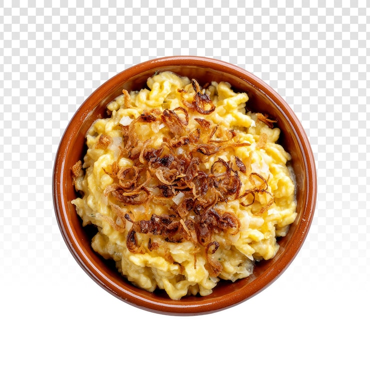 PSD Gratis käsespätzle dengan bawang goreng dalam mangkuk keramik