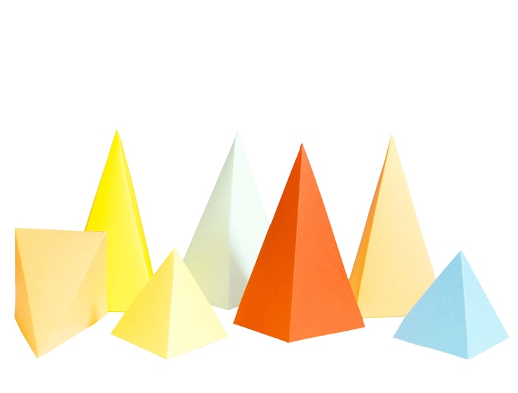 PSD gratuito objetos de papel abstractos aislados sobre un fondo blanco