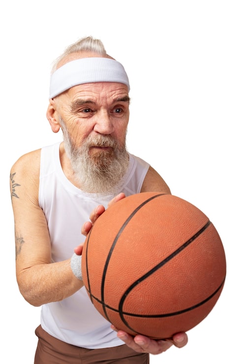 PSD Gratis potret pria senior dengan bola basket