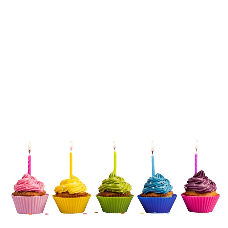 PSD grátis bolos para celebração de aniversário isolados