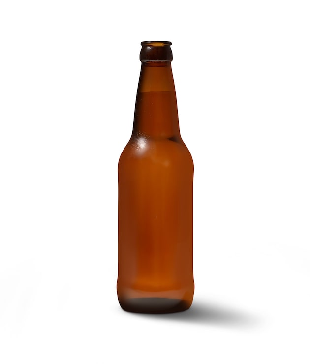 PSD grátis close-up em cerveja isolada