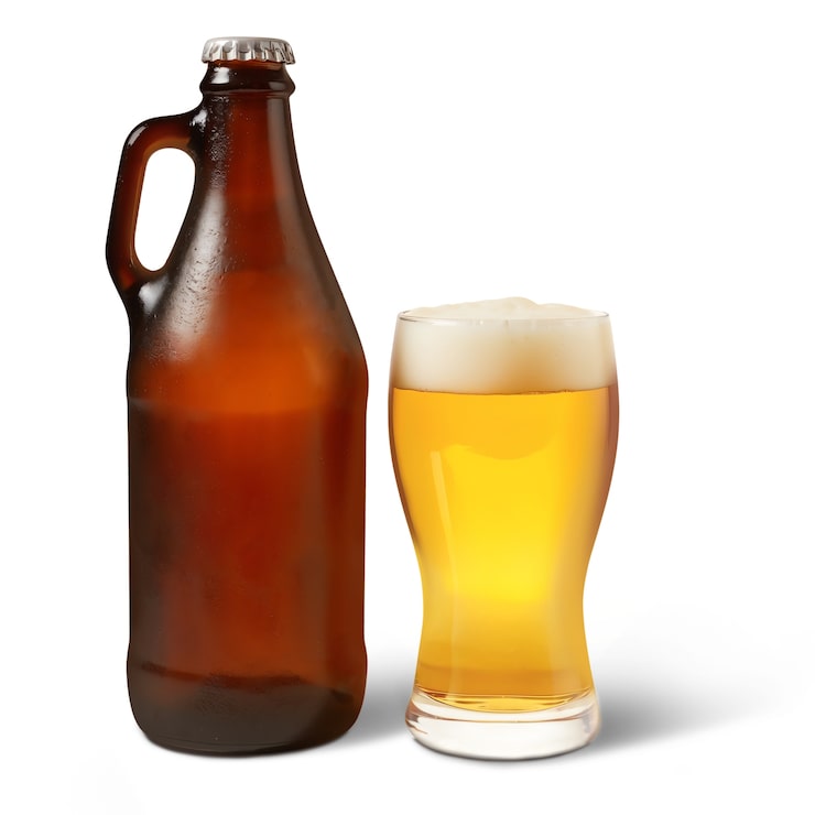PSD grátis close-up em cerveja isolada