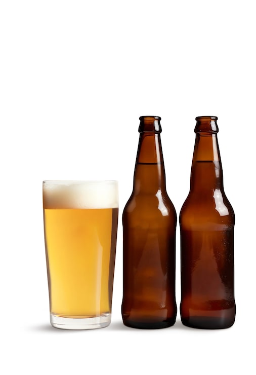 PSD grátis close-up em cerveja isolada