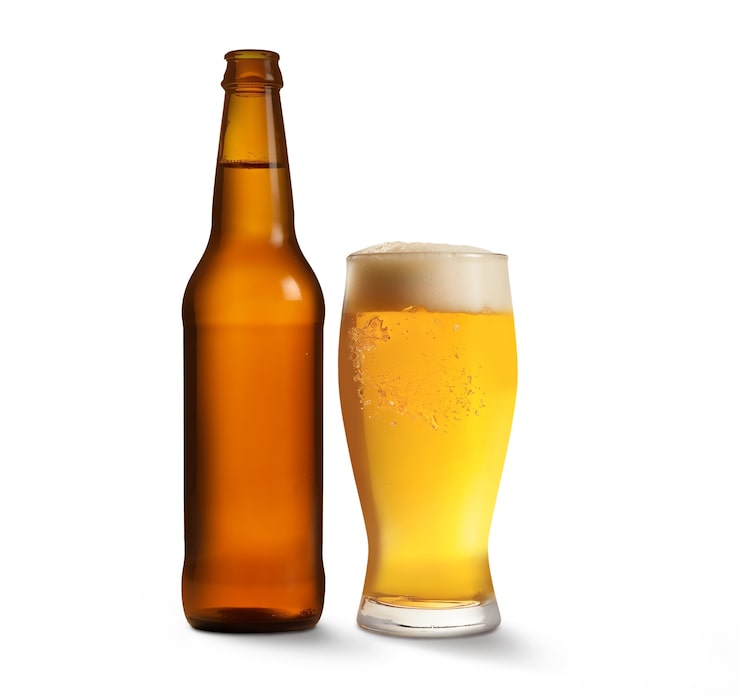 PSD grátis close-up em cerveja isolada