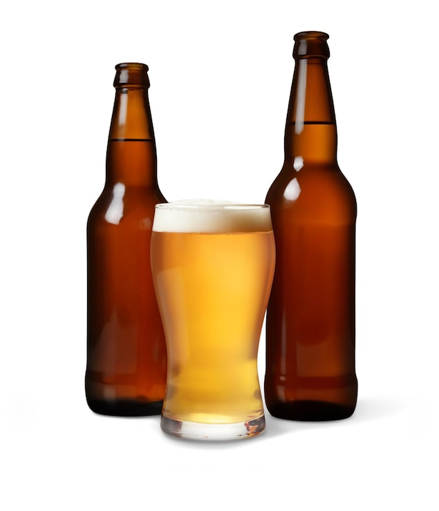 PSD grátis close-up em cerveja isolada