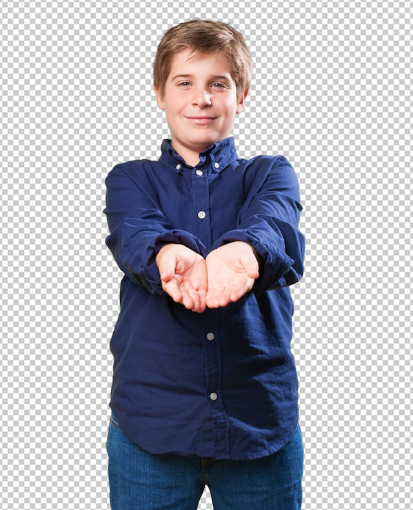 PSD kleiner junge, der etwas anbietet