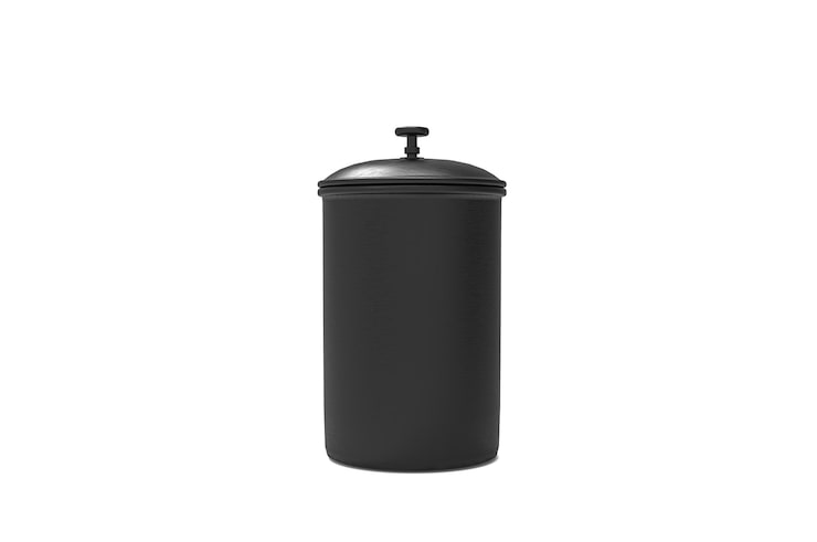 PSD tarro negro metálico aislado sobre fondo blanco. utensilios de cocina.