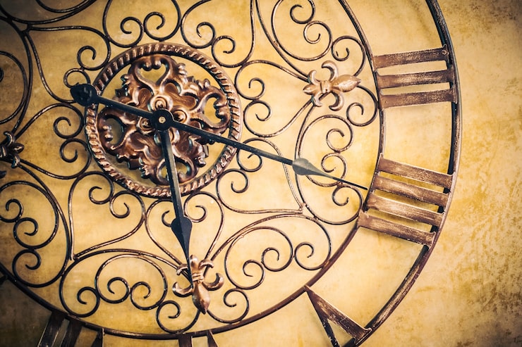 Ücretsiz Fotoğraf duvarda antika saat