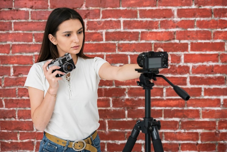 Ücretsiz Fotoğraf yayın yapmaya hazır genç blogger
