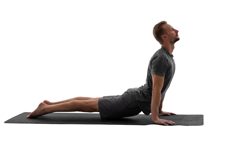 Ücretsiz PSD yoga pozisyonunda izole edilmiş adam
